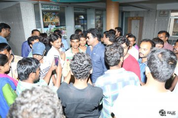 Jakkanna Movie Team Visited Hyderabad Theaters